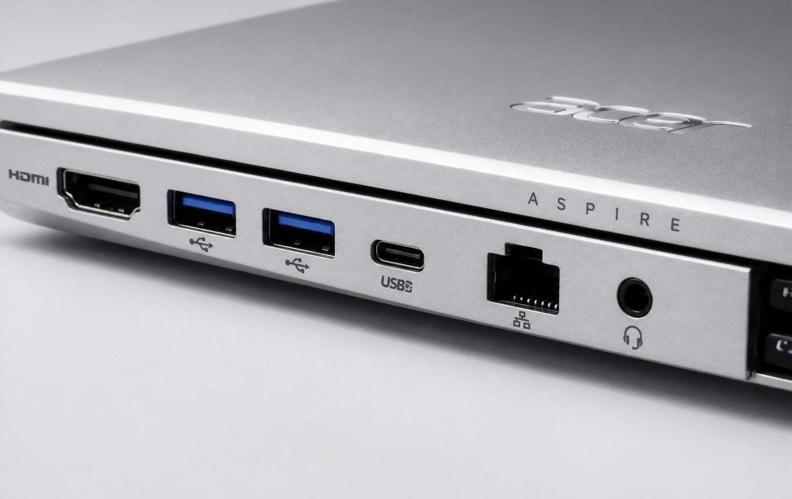 Portas laterais do Acer Aspire 5 A515-45-R1AC: HDMI, USB-A, USB-C, RJ-45 e combo P2